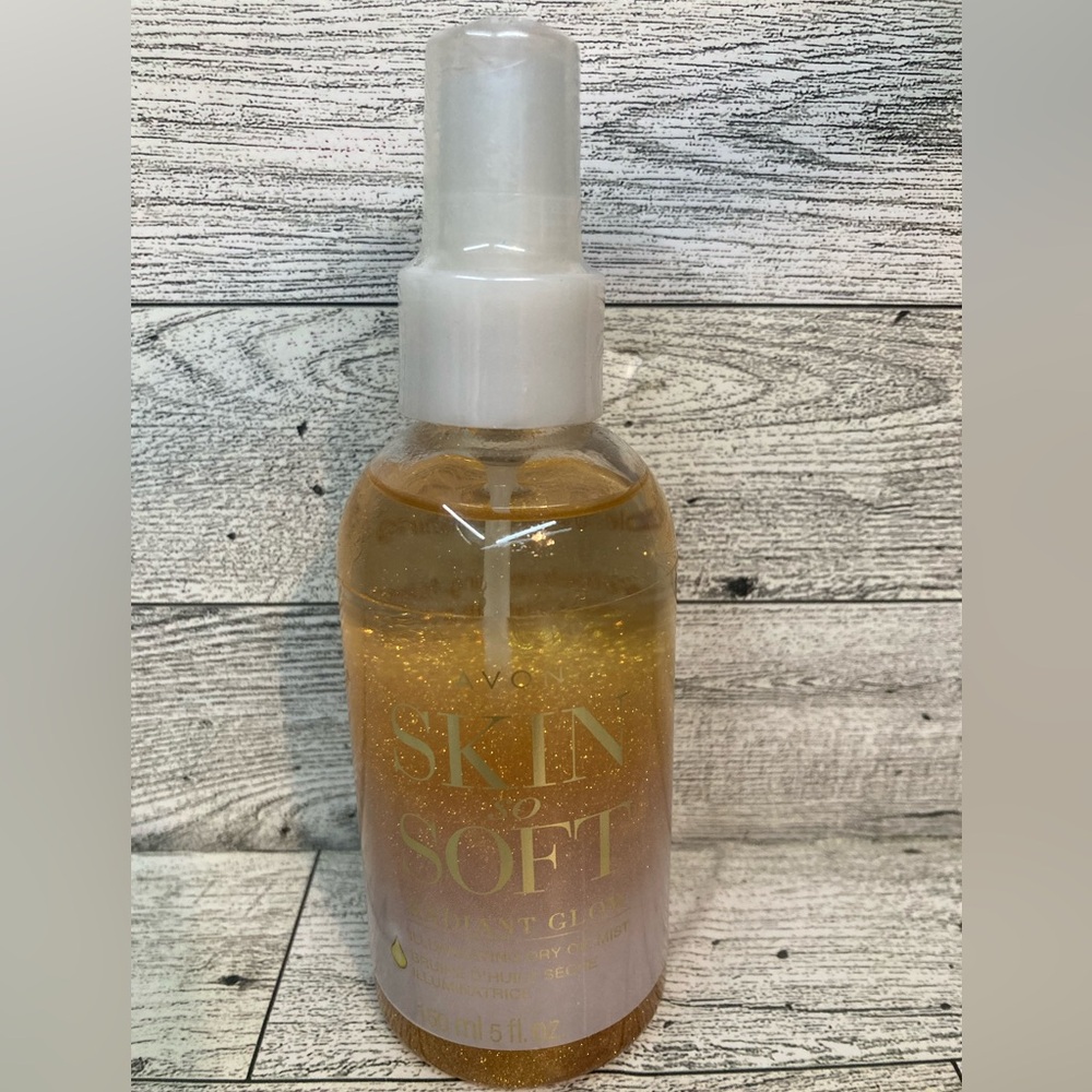Radiant Glow Illuminating Dry Oil Mist 5 Oz Avon Skin So Soft Subtle Shimmer
